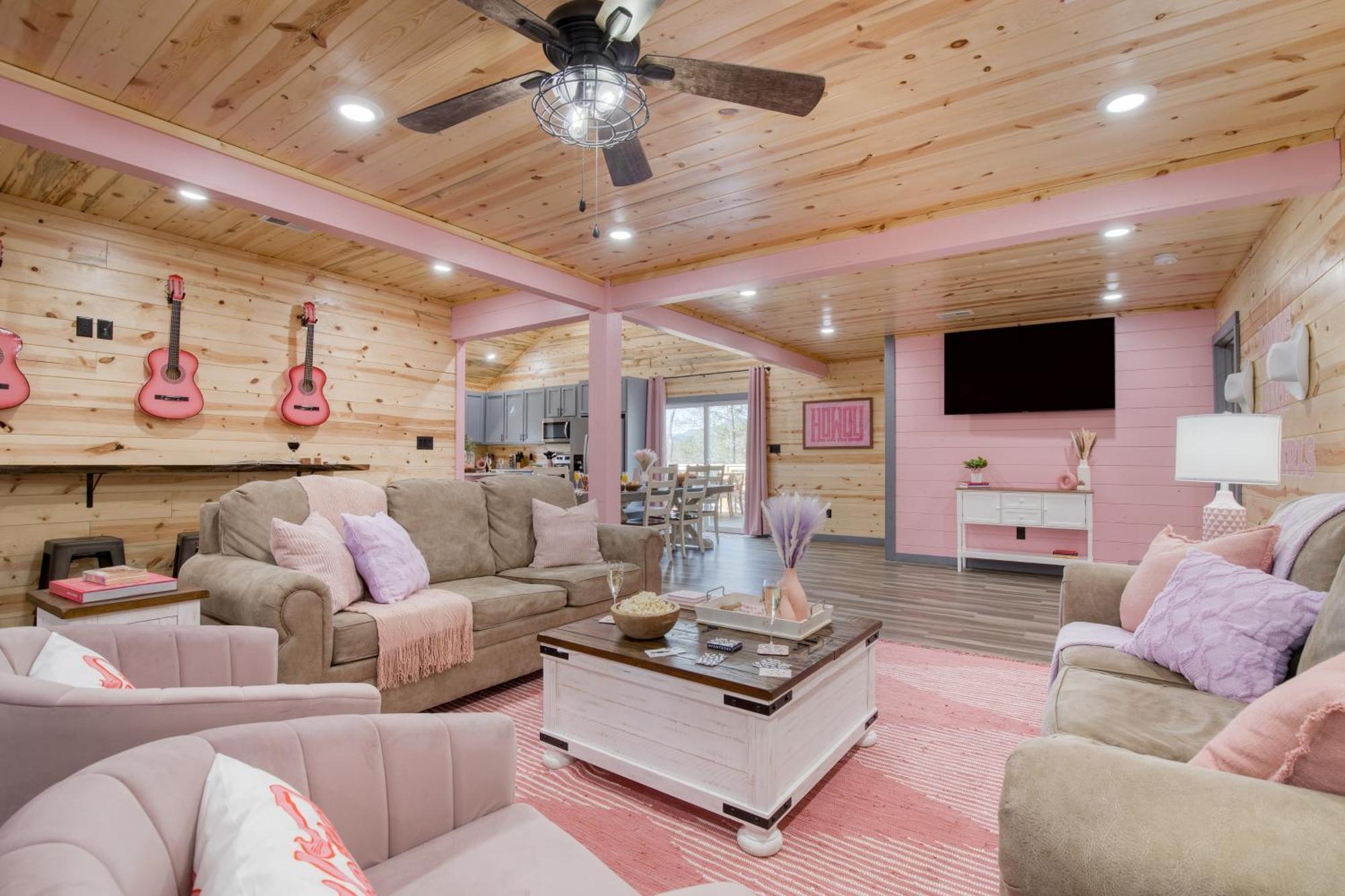 Pink Pines Avantstay Luxury Aesthetic Dream Home Indoor Pool Hot Tub ピジョンフォージ エクステリア 写真