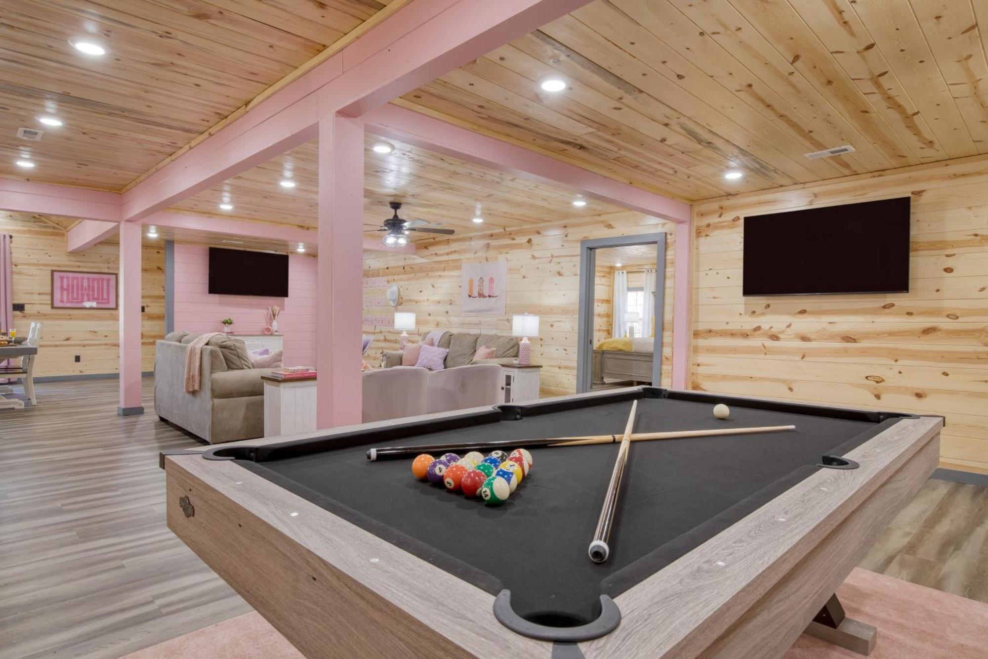 Pink Pines Avantstay Luxury Aesthetic Dream Home Indoor Pool Hot Tub ピジョンフォージ エクステリア 写真