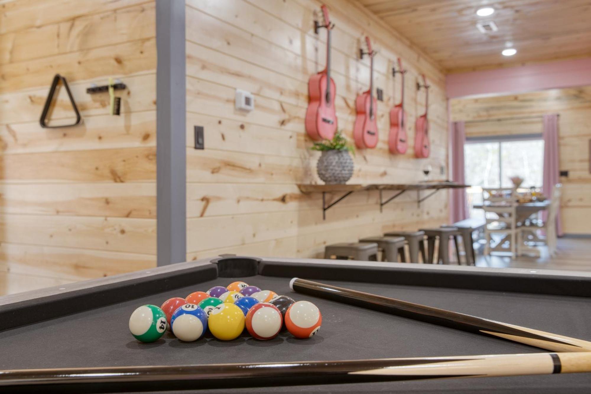 Pink Pines Avantstay Luxury Aesthetic Dream Home Indoor Pool Hot Tub ピジョンフォージ エクステリア 写真