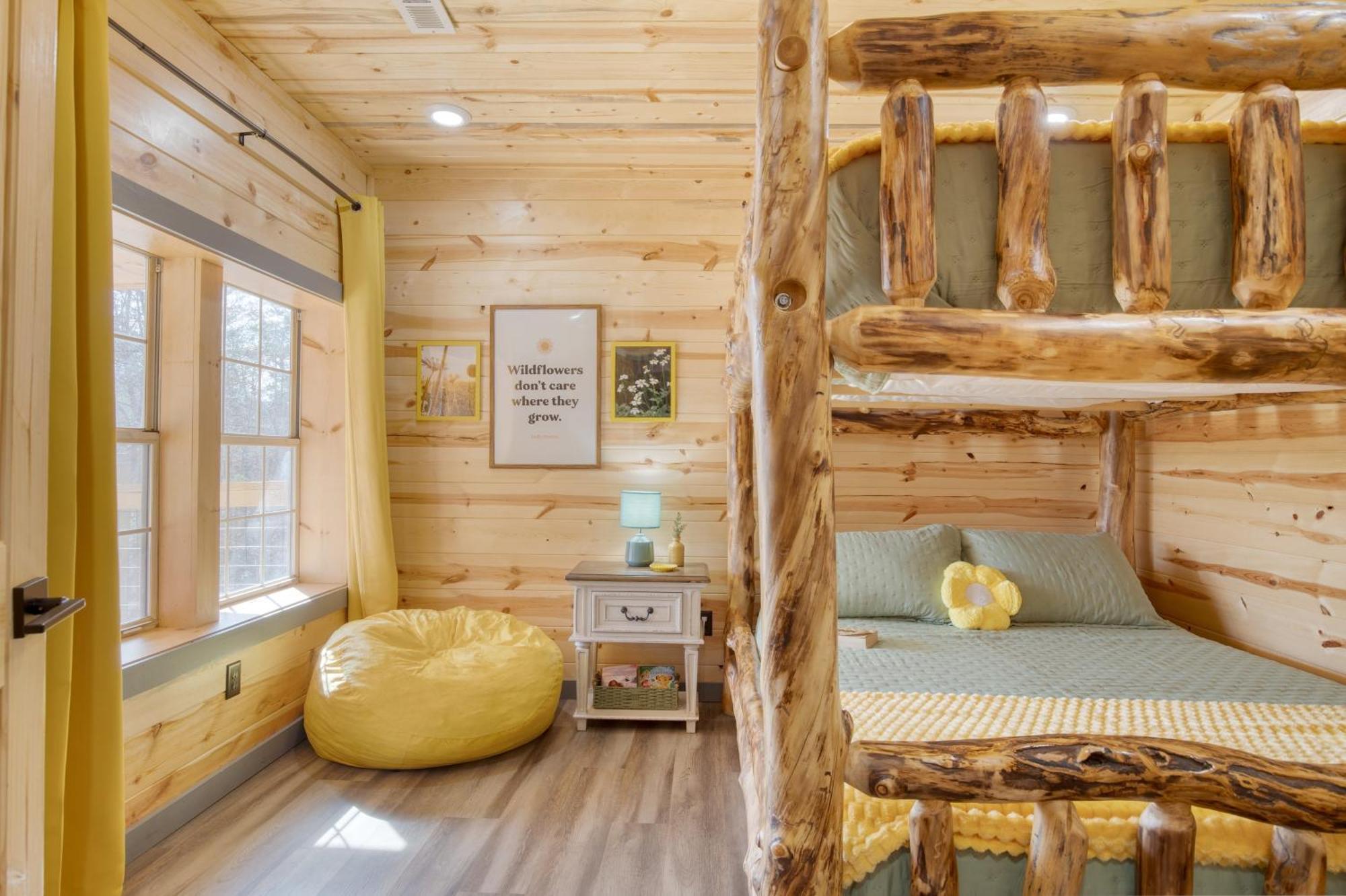 Pink Pines Avantstay Luxury Aesthetic Dream Home Indoor Pool Hot Tub ピジョンフォージ エクステリア 写真