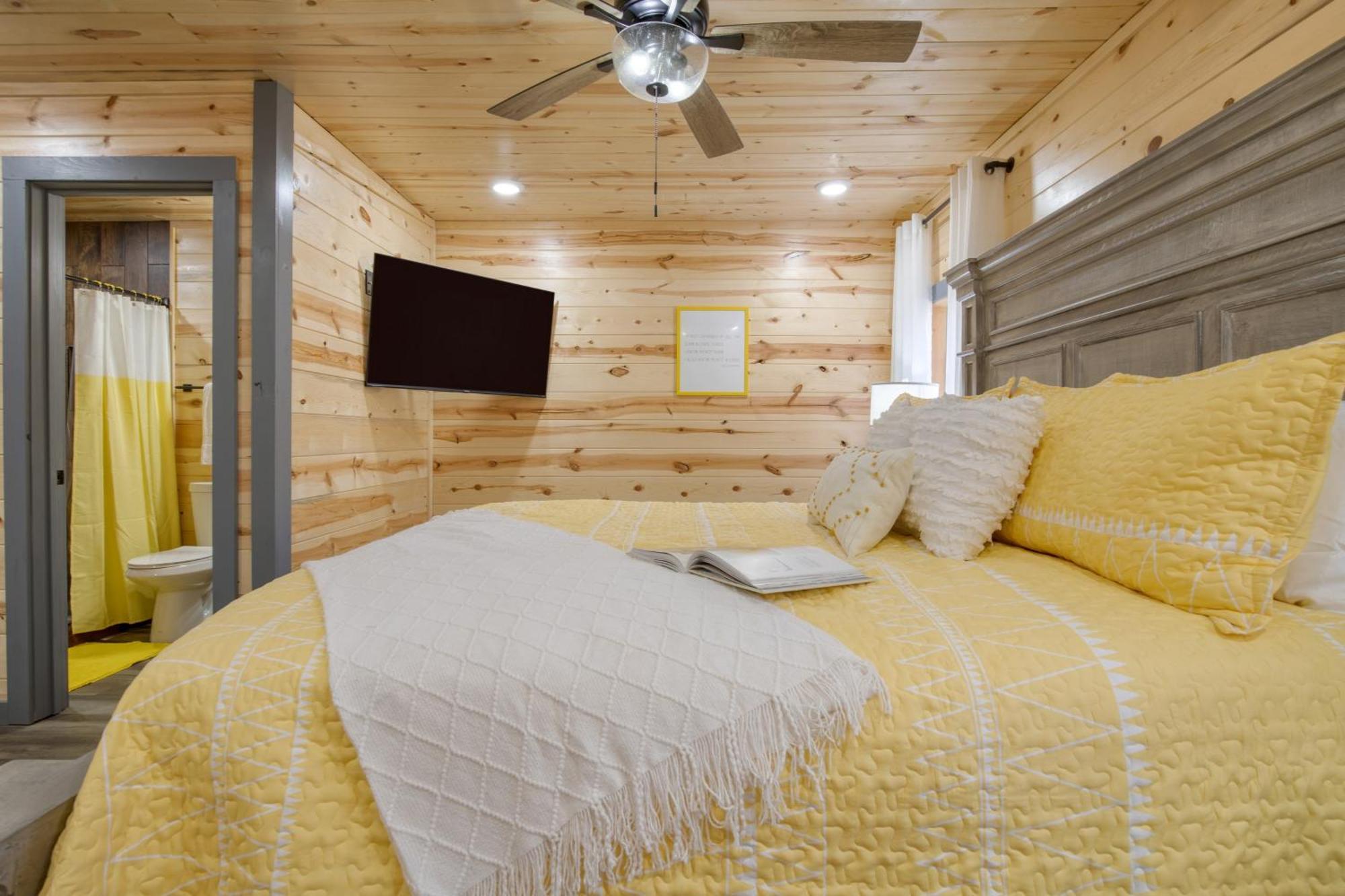 Pink Pines Avantstay Luxury Aesthetic Dream Home Indoor Pool Hot Tub ピジョンフォージ エクステリア 写真